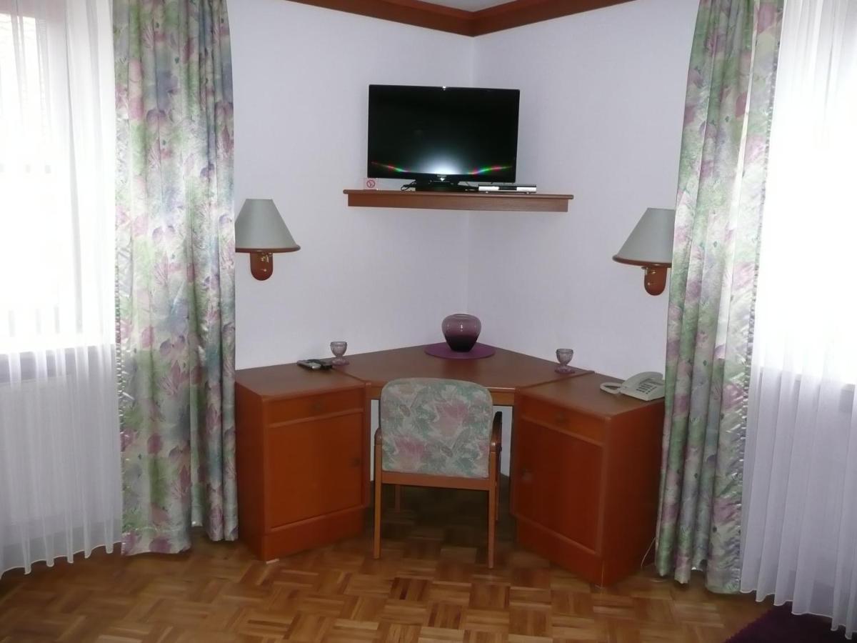 Hotel Zum Weissen Roessl Kallmünz Pokoj fotografie